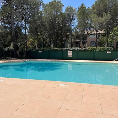 Charmant Appt A St Aygulf: Piscine, Tennis, Plage Proche, 6 Couchers, Grand Garage - Fr-1-226a-178 *